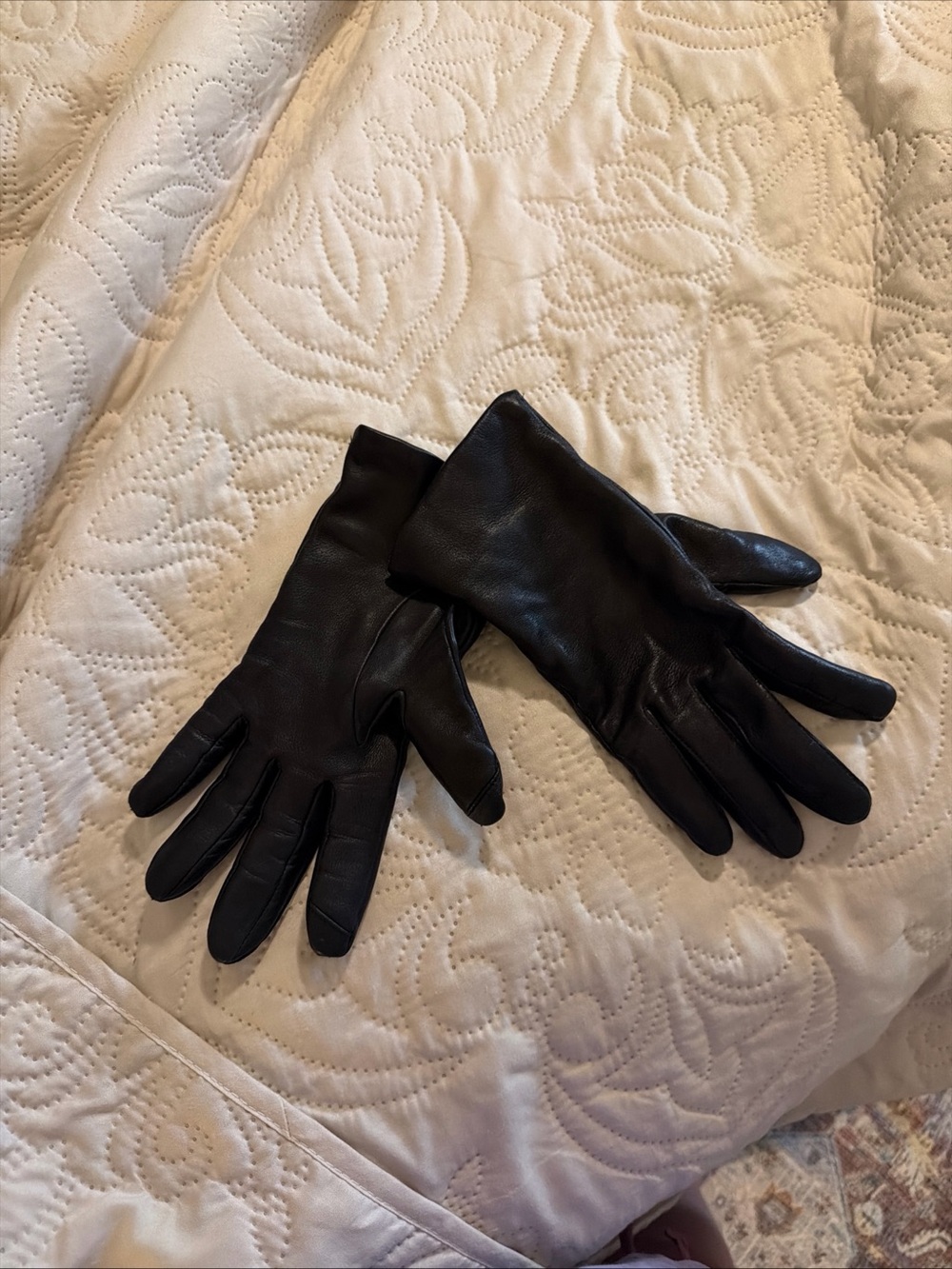 Classic Black Leather Womens  Gloves
